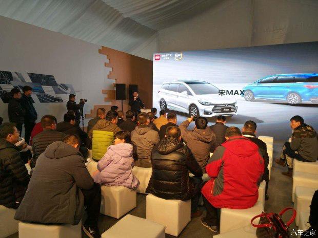 路不凡行非凡你见没见过这样的气场？