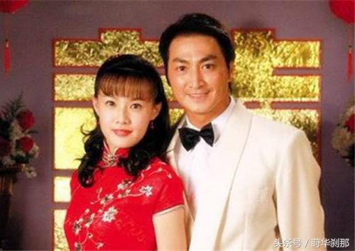 他曾是万千少女的梦中男神，为情约定三十年至今仍未娶！