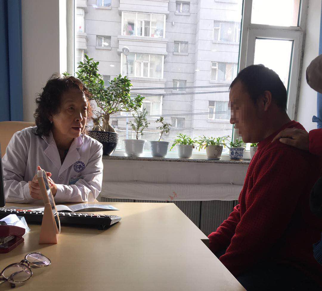 手部白癜风难恢复记住这点好得快,白癜风怎么治好得快