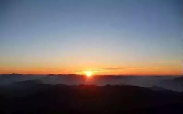 新年第一天去海边看日出,去海边看日出拍的照片