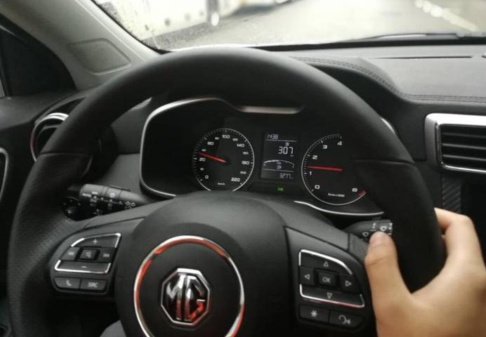 名爵zs手动挡靠谱吗,2021名爵zs手动挡低配报价