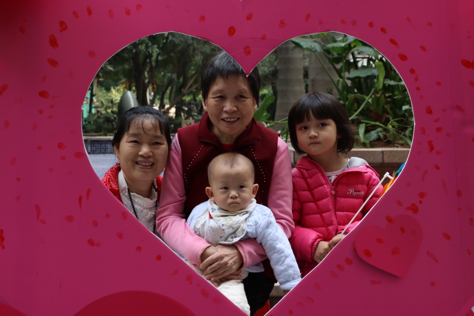 老公老婆被别人打,老公被老婆打的不敢还手