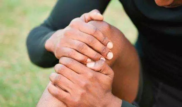 想要踢好球应该怎么做,想要踢好足球该怎样训练