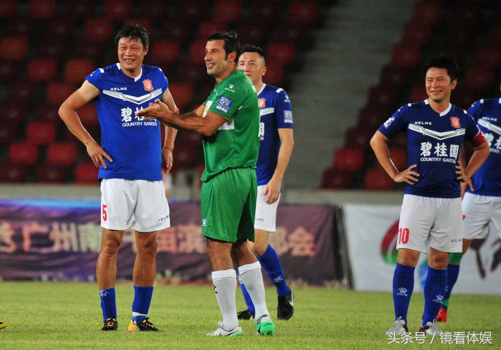 2017镜看体娱与佛山体育的50瞬间｜与巴萨球员偶遇与草根球星并肩