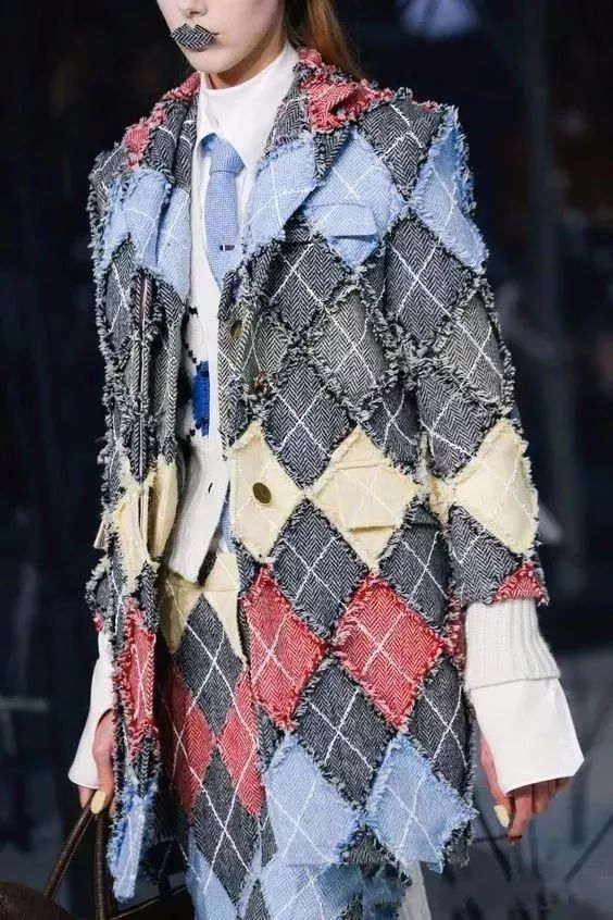 淘衣材服装辅料,2018冬季女装大衣最流行