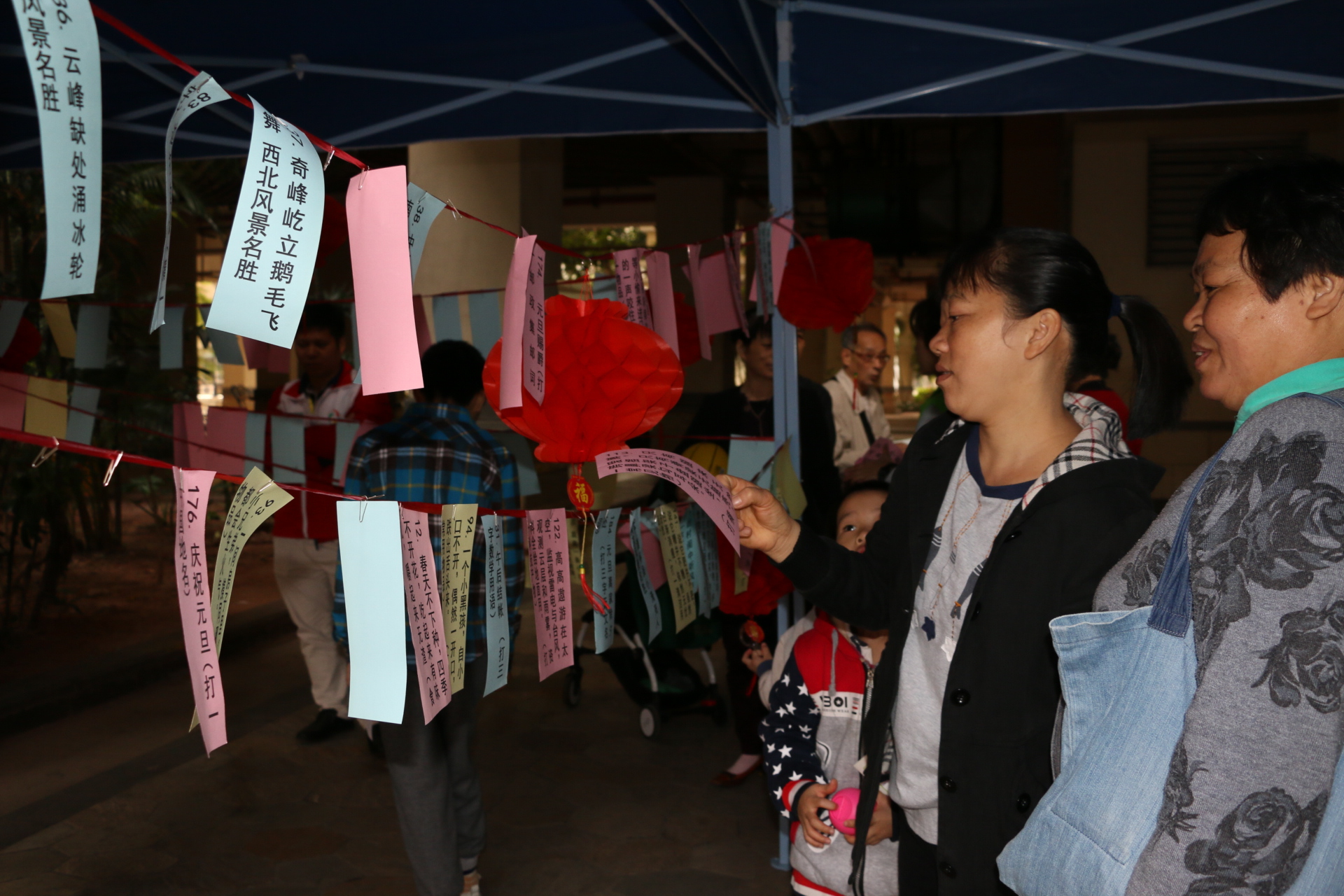 老公老婆被别人打,老公被老婆打的不敢还手