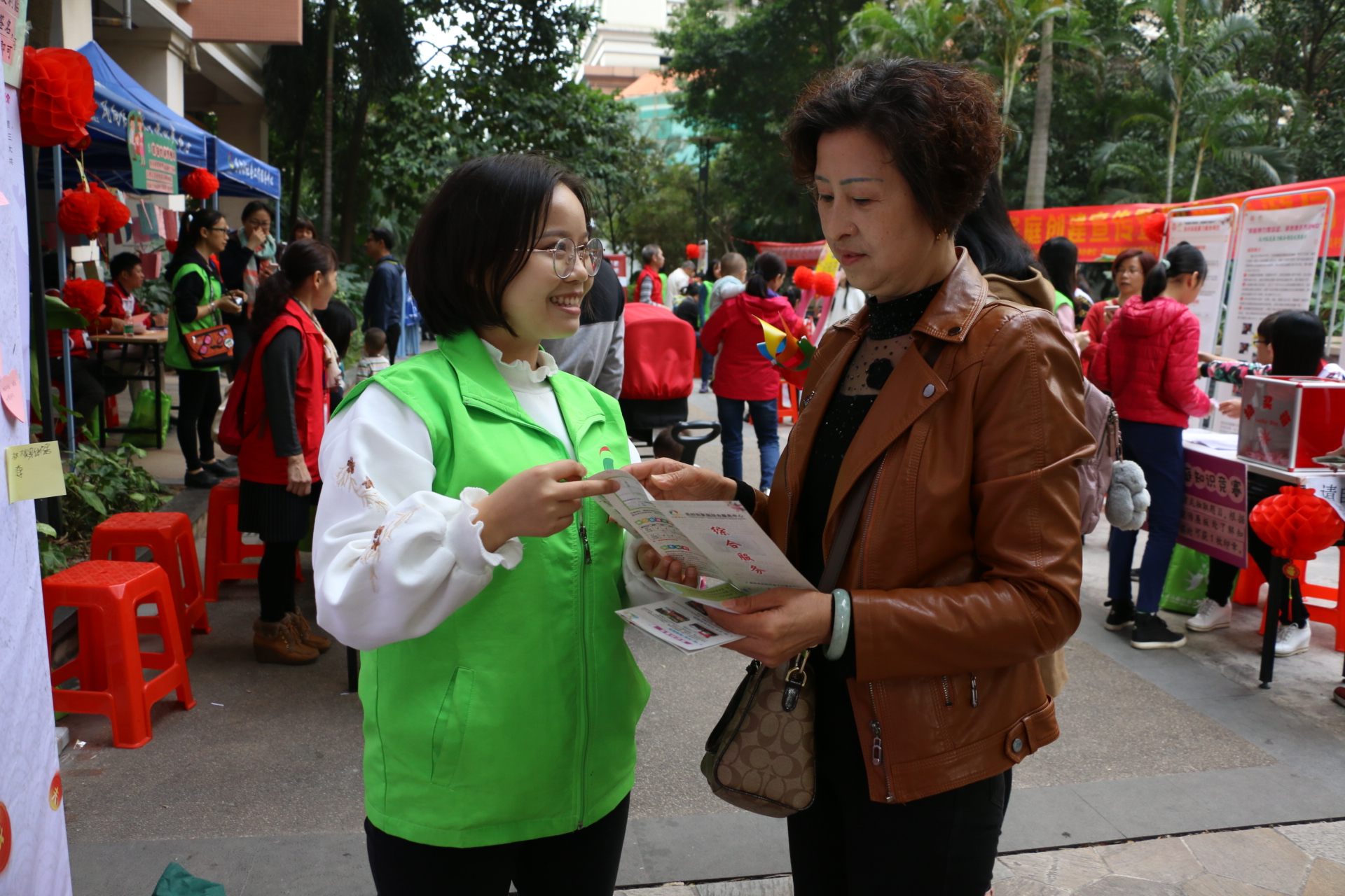 老公老婆被别人打,老公被老婆打的不敢还手