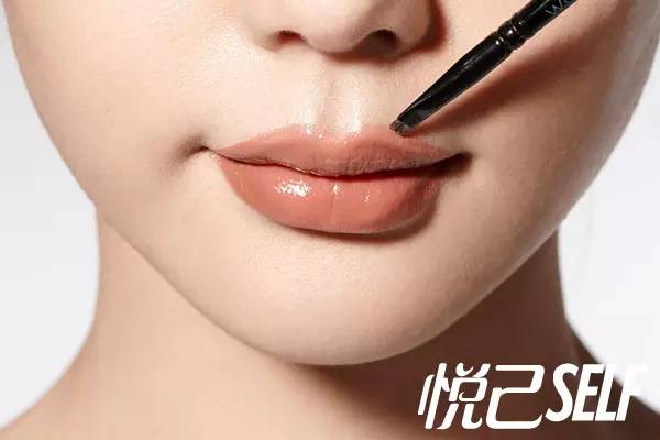 丰唇效果嘟嘟唇型,美容帮