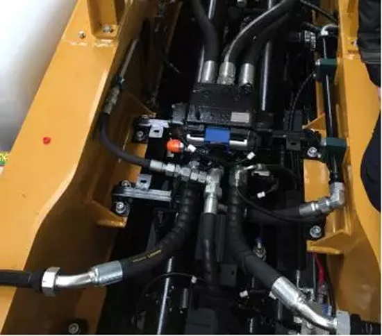 三一小型混凝土小泵车,三一泵车大小排量