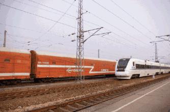 新疆铁路部门加开318列疆内列车,新疆增开多条航线满足春运