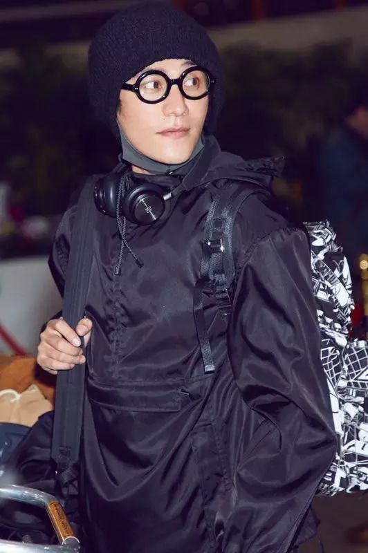 杨洋李易峰穿衣搭配,明星私服穿搭李易峰