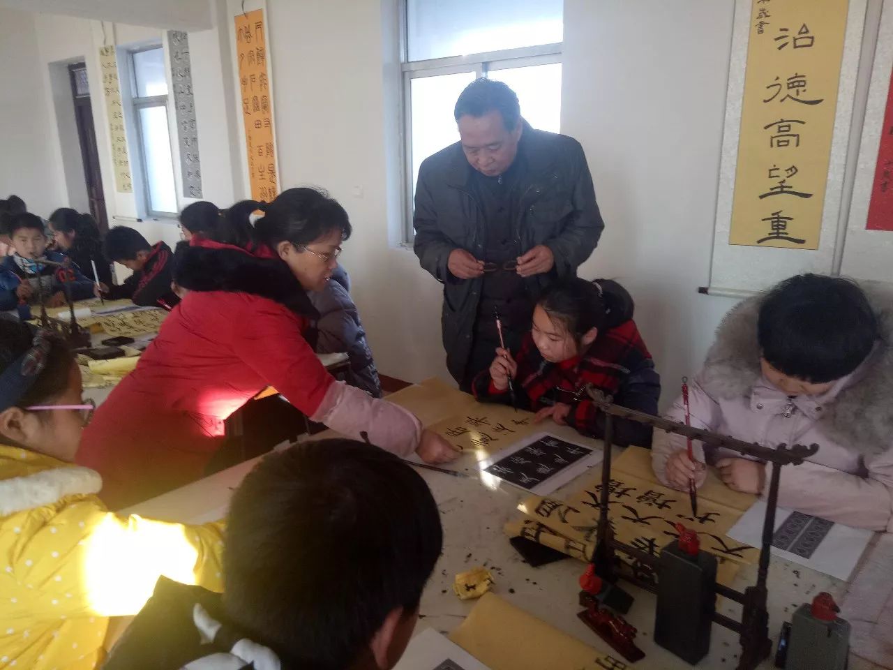 情暖校园爱心传递,校园通讯