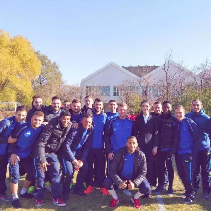 “足球竞技，相拥绿岛”——法国里昂大学代表团访问沈阳城市学院！