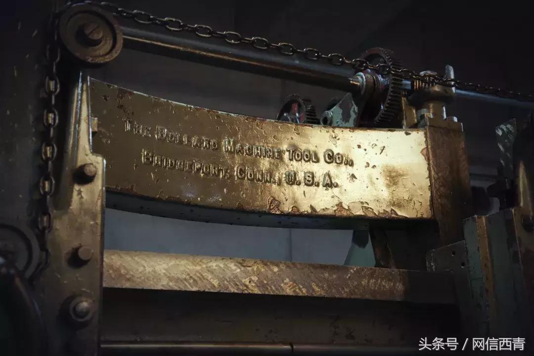 「网信文化」《会说话的机器》之立式车床