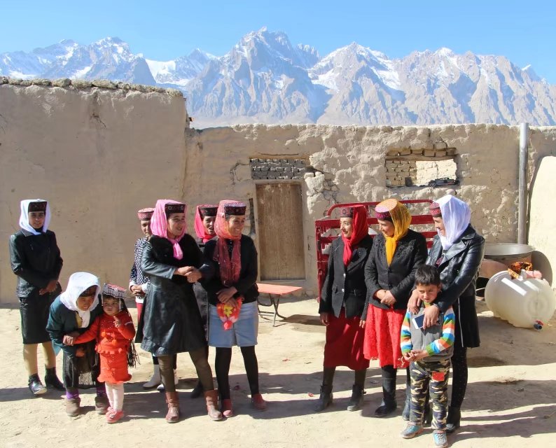 探秘帕米尔高原塔吉克族,帕米尔高原上的塔吉克族族人