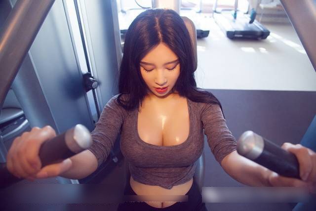 澳门风云2刘嘉玲身材,柳岩澳门风云剧照