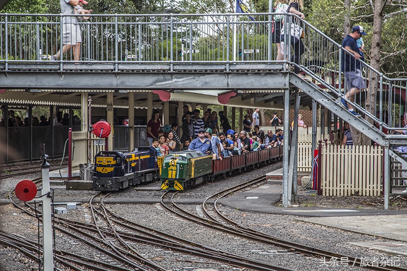 閽荤煶璋峰皬鐏溅,杩蜂綘鐏溅閾佽矾