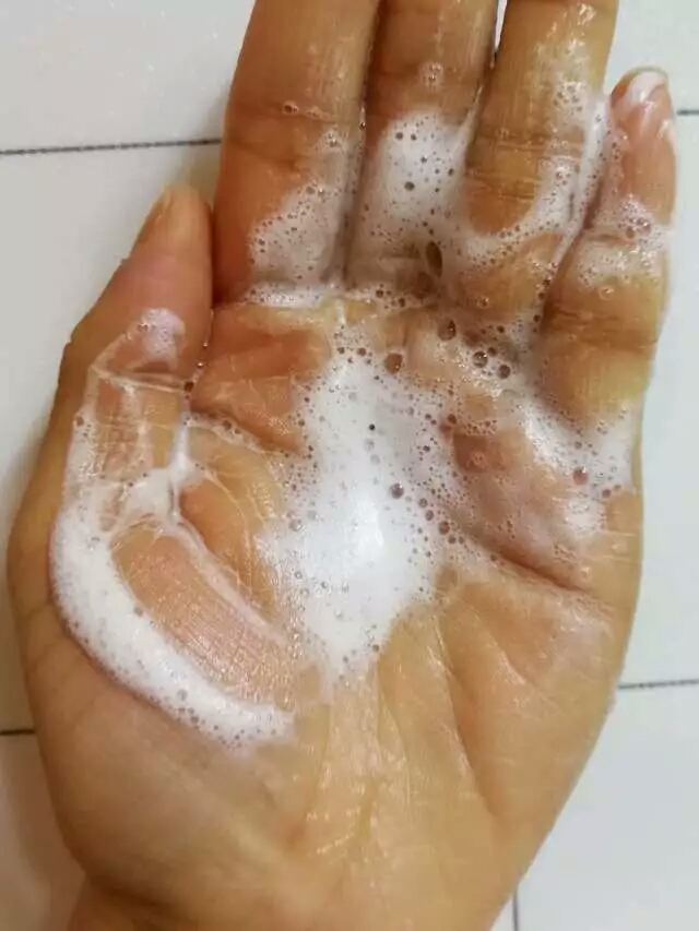 底妆起皮快速补救,皮肤不好干燥起皮卡粉怎么上底妆