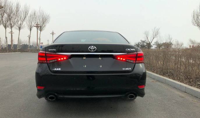 丰田皇冠和凯美瑞价格,丰田皇冠对比凯美瑞