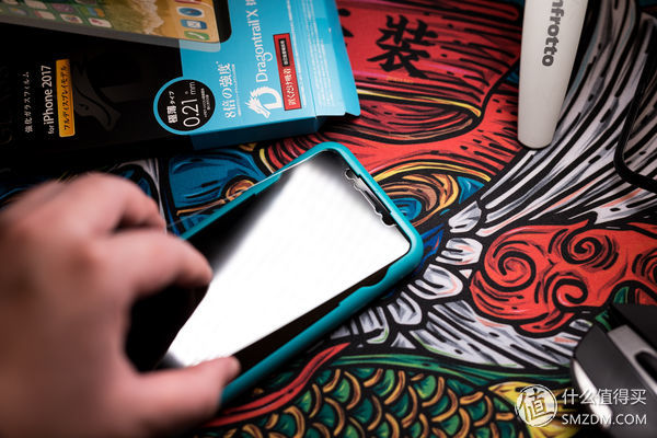 如何正确的给手机贴膜,怎么给手机贴膜全步骤