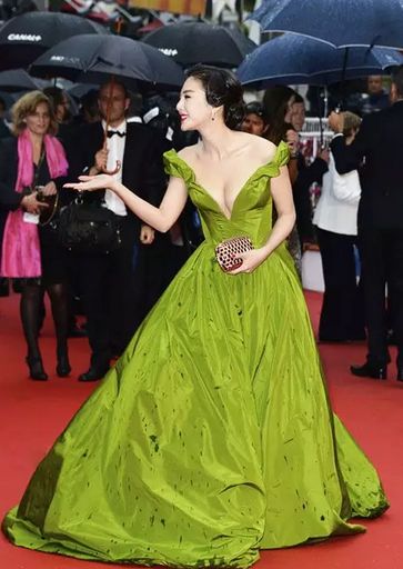 吴佩慈台北时尚派对,吴佩慈黄色套装走秀