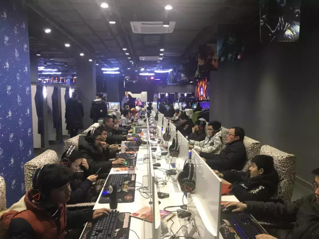 神马情况？上网竟然排长队，高配体验大揭秘