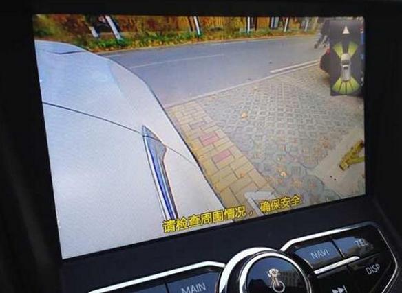 新手开车怎样避免蹭到车头,怎样避免右车头蹭车