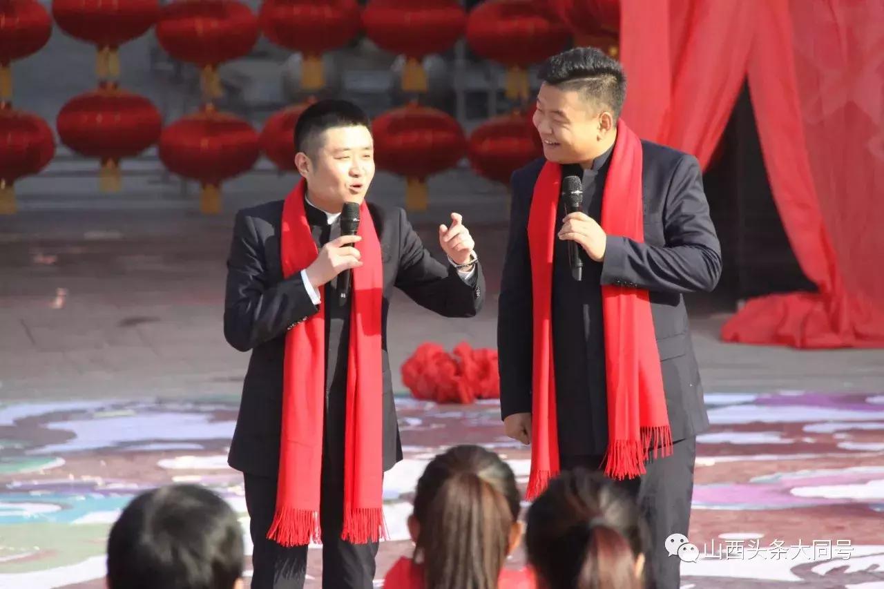 偶遇阎维文朱迅,朱迅东西南北贺新春是春晚吗