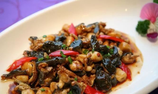 宏村和歙县古城哪个更好,歙县古城和宏村哪个更值得去