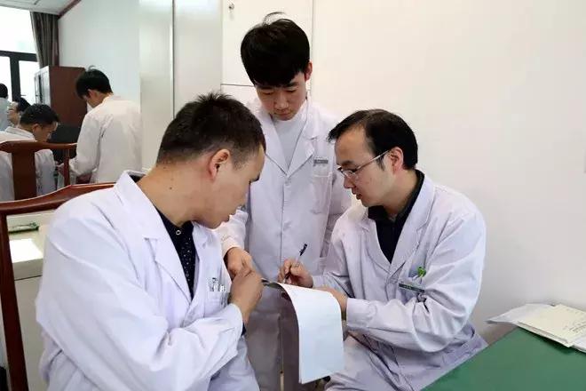 穆晓红教授直播,穆晓红脑瘫专家