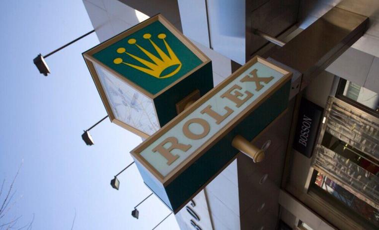 对比香港太子、东方、英皇等表行的特色,港表行能盈利多少