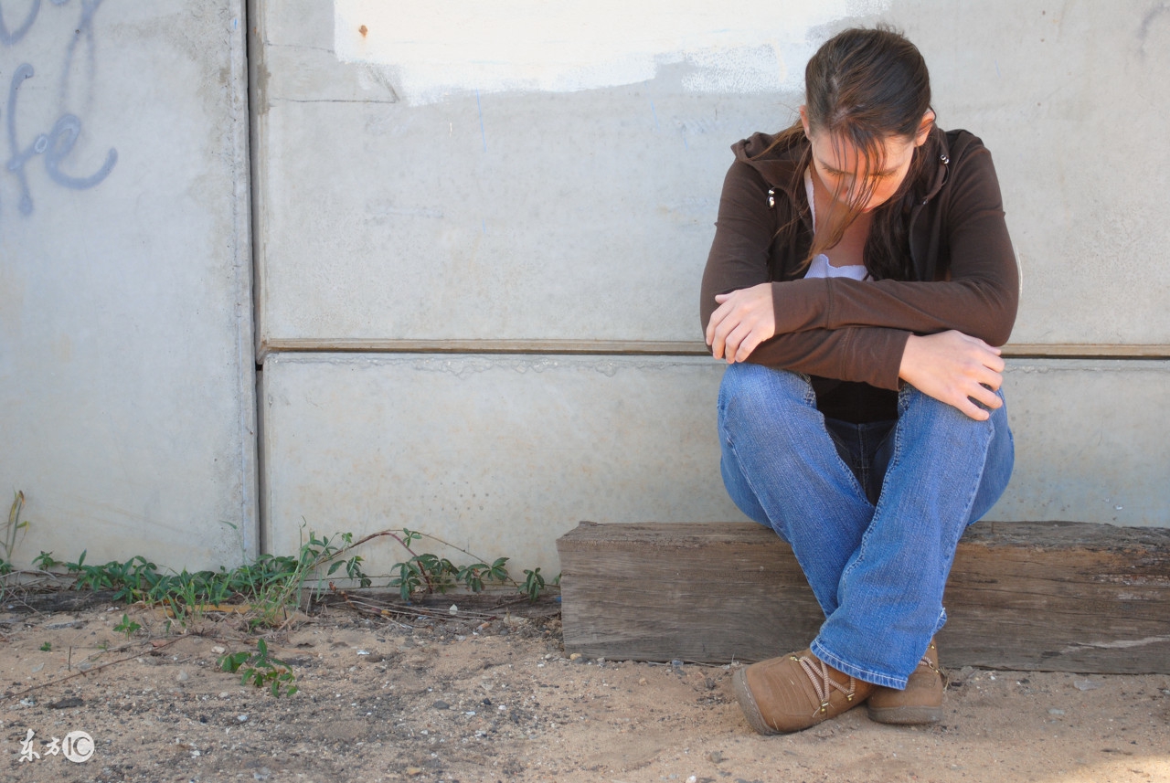 女儿有精神分裂症离家出走,14岁女孩突然离家出走