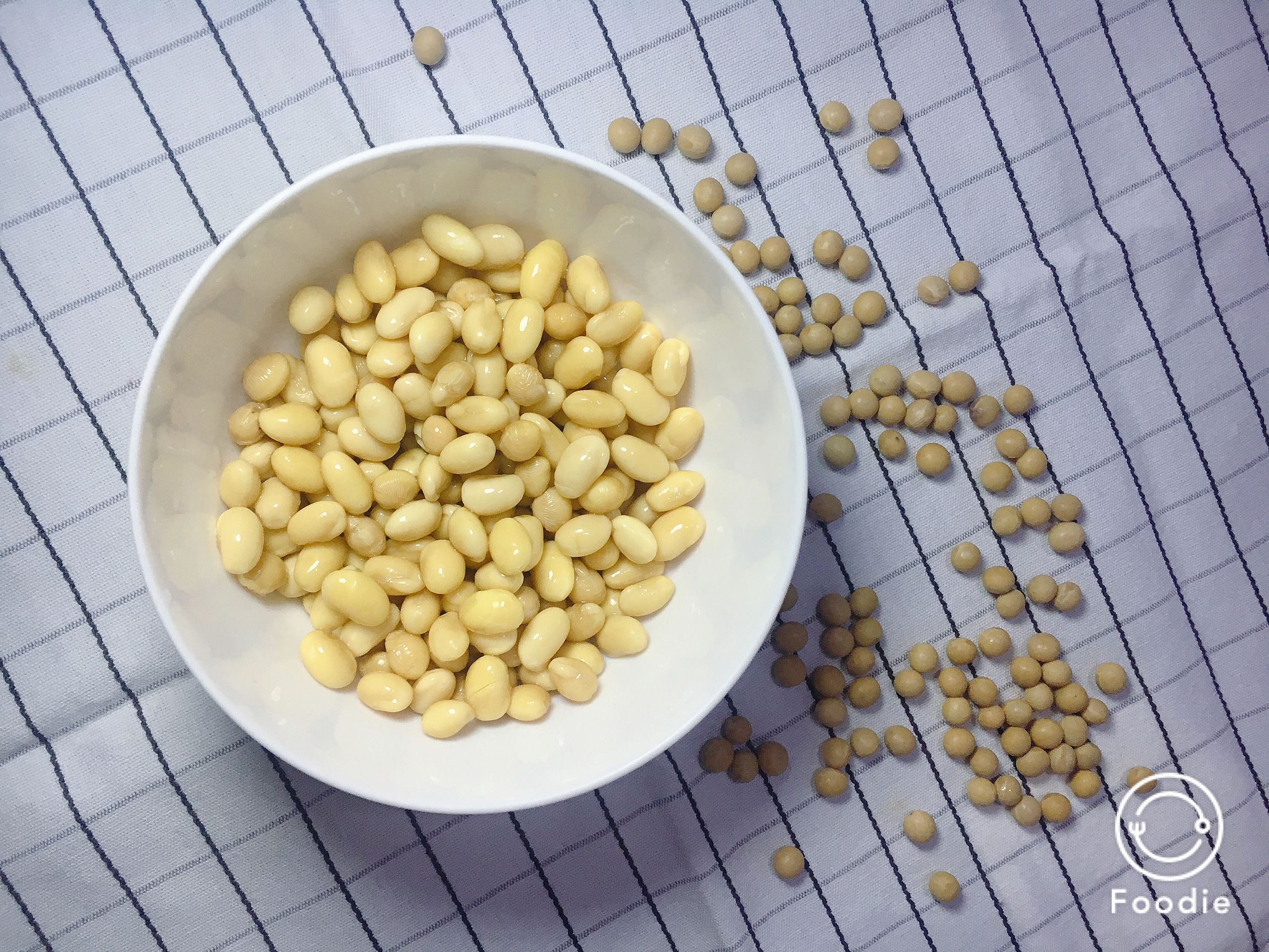 芹菜黄豆凉菜调料,凉拌芹菜黄豆怎么做