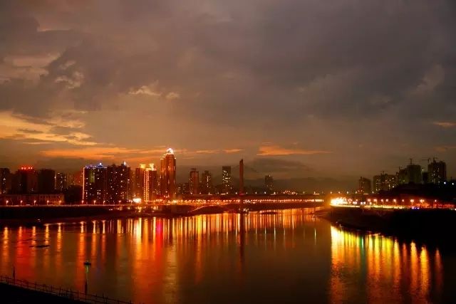 重庆九龙坡地名的来历,九龙坡历史人文的特色和亮点