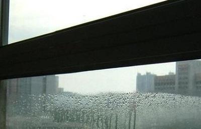 冰箱双层玻璃中间起雾怎么办,窗户双层玻璃中间起雾怎么办