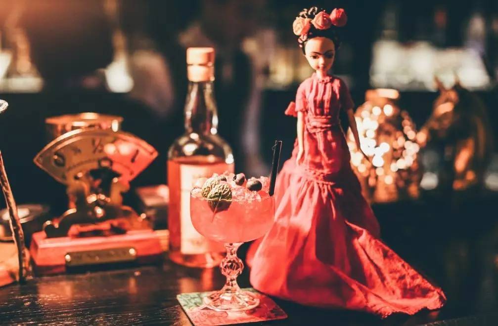 京城那些深不可测的饭局与骗局,揭秘酒馆的酒