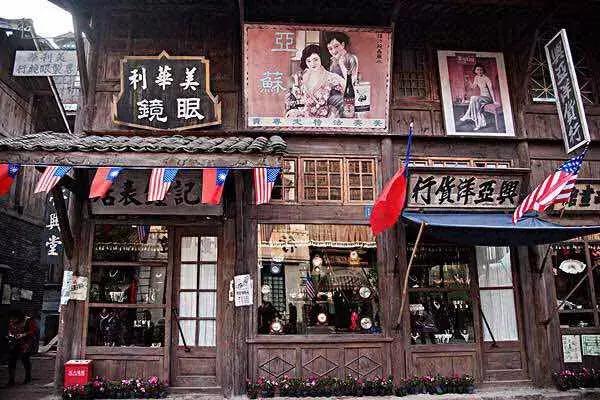 重庆旅游推荐四天三夜解放碑,重庆旅游攻略必去景点重庆解放碑