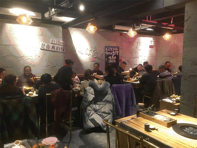 又一次轰动全城,丽江五折火锅节现场太火爆,昨天你去了吗?