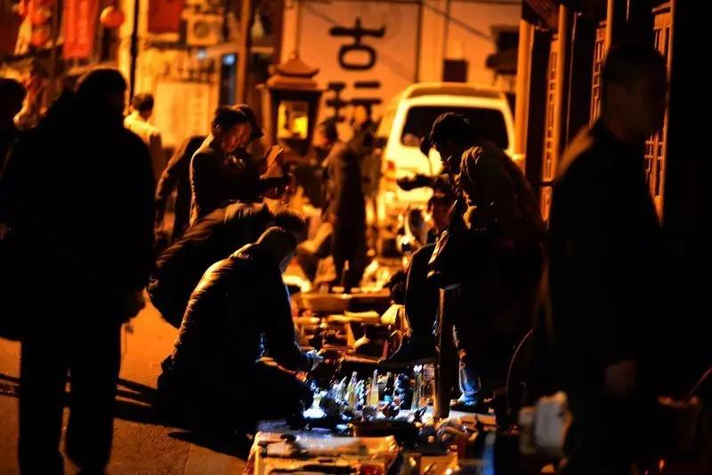 从“潘家窑”到“潘家园”,一百块的范曾斗方涨到几百万