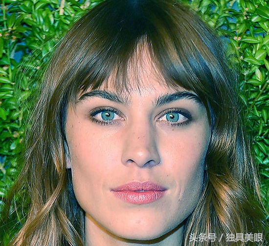 长脸高光修容的正确方法,不同脸型的高光修容