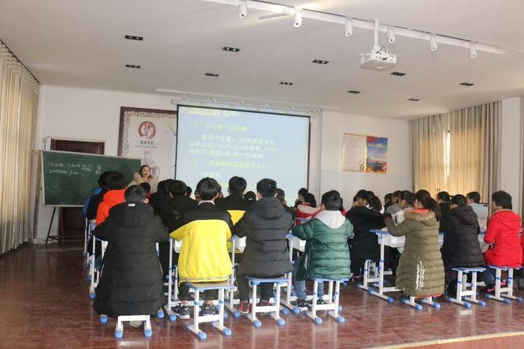 教师全员优质课比赛报道,教师精品课比赛活动简报