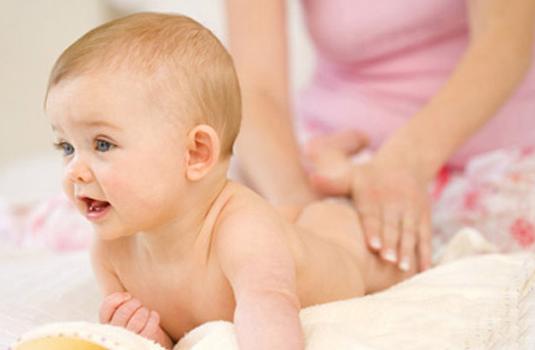 宝宝纸尿裤多久换一次才不红屁股,宝宝纸尿裤有点红红的怎么办