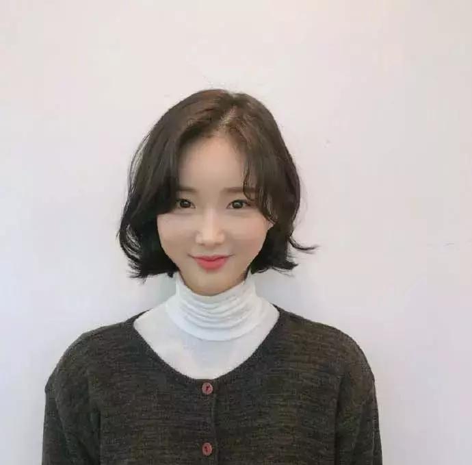 短发剪完不好看咋办,剪了不好看的短发怎么办