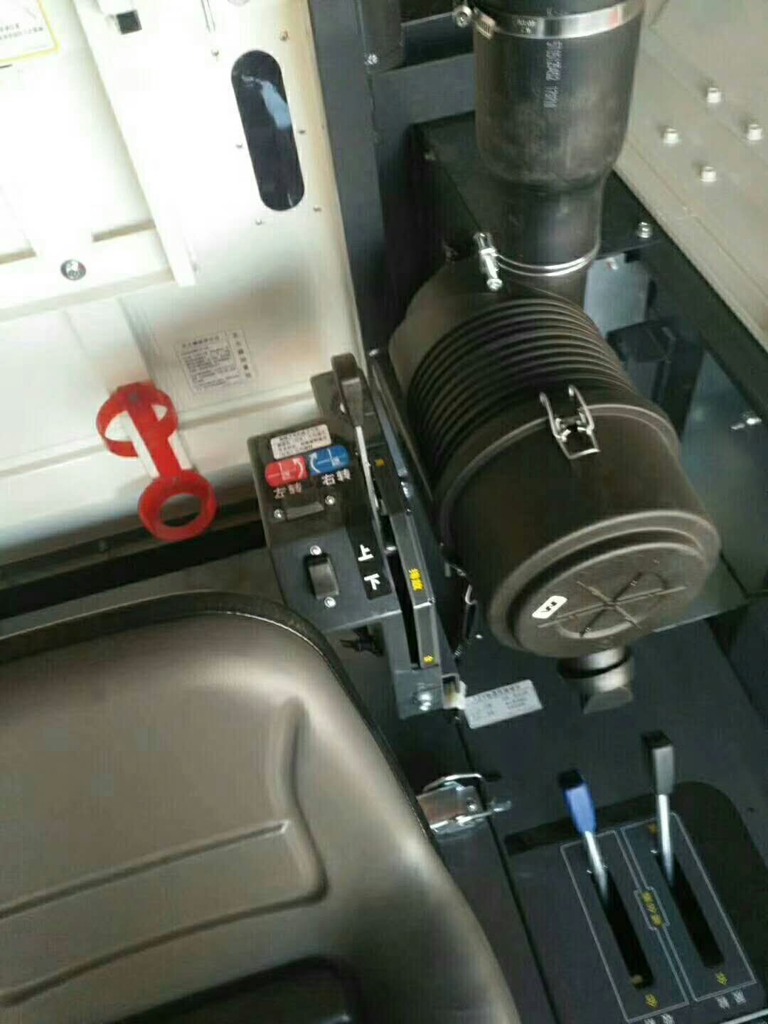 18年二手久保田888收割机多少钱,久保田收割机最新款758