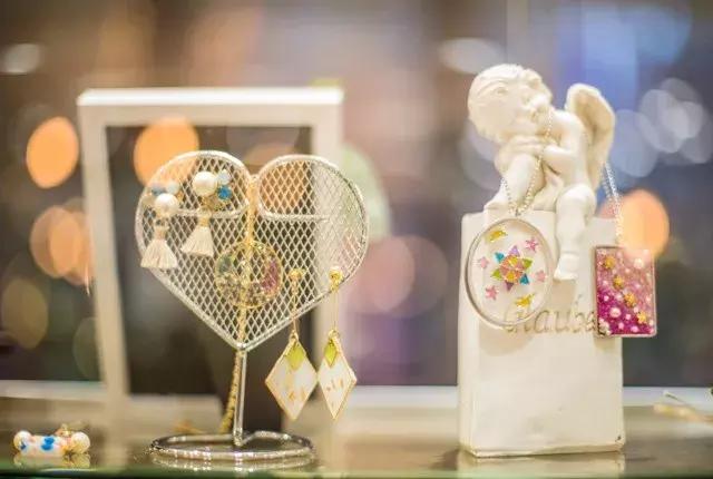 榄旈兘灏戝コ蹇冩潅璐ч摵 (榄旈兘灏戝コ蹇冩潅璐ч摵闆嗗悎)