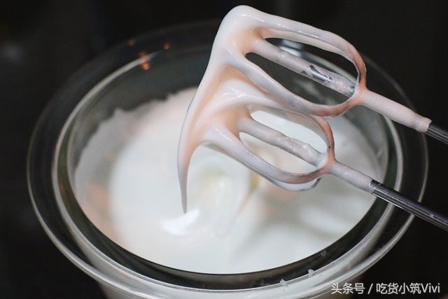 烘焙师教你蛋清打发,烘焙初级入门需要什么材料