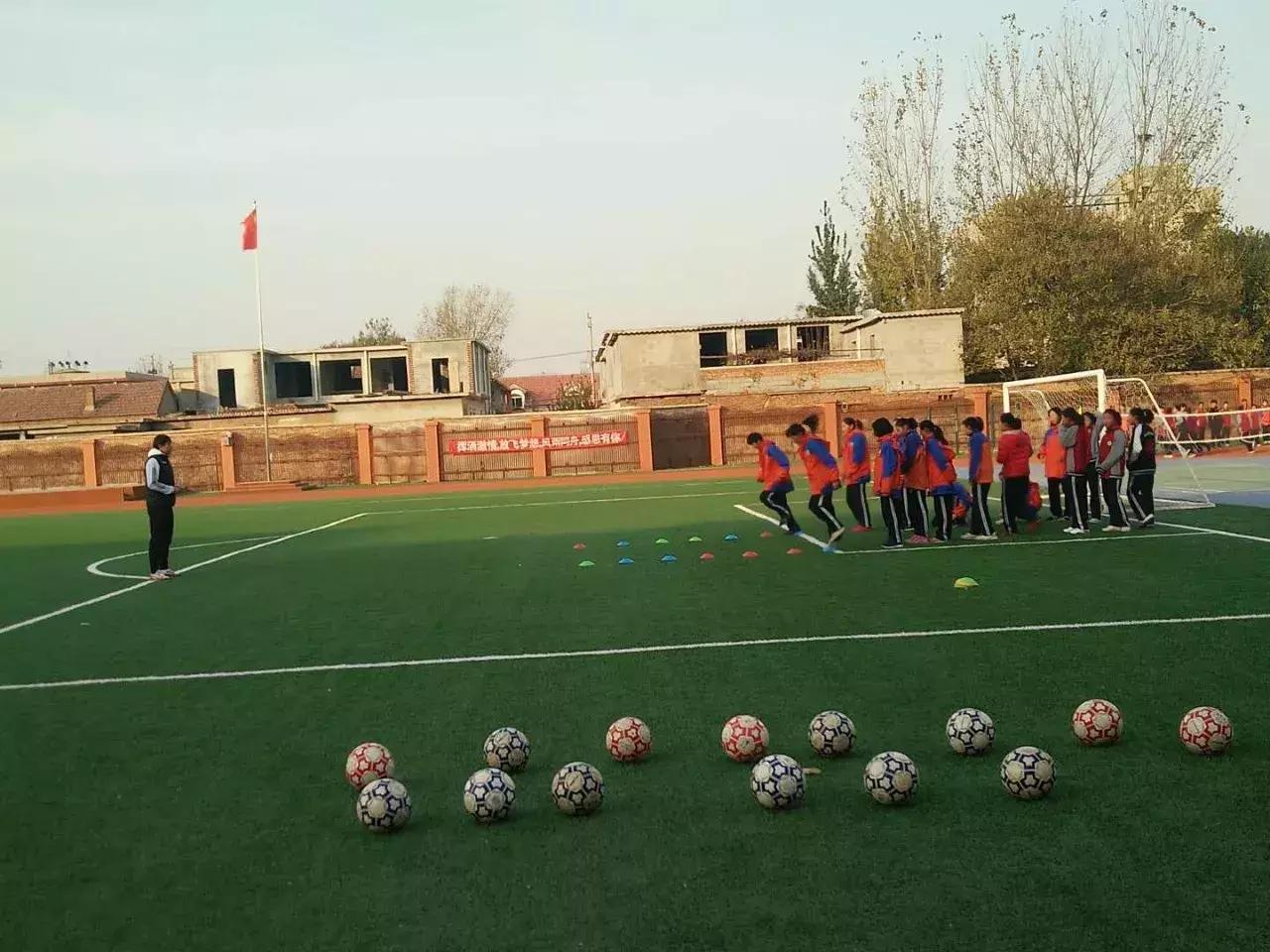 校园足球成为新名片,足球小将新秀崛起自创人物