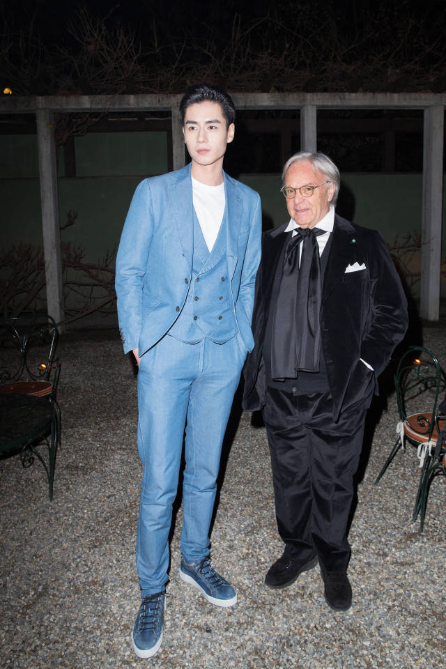 杨洋李易峰穿衣搭配,明星私服穿搭李易峰