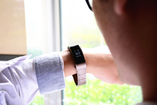 华为手环b3商务最低价,华为手环b3功能详解