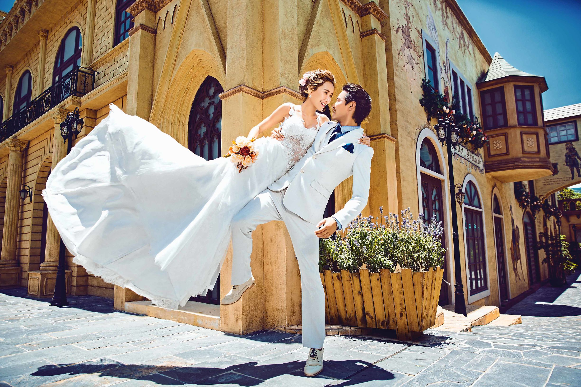 拍婚纱照突然来大姨妈,来大姨妈去拍婚纱照合适吗